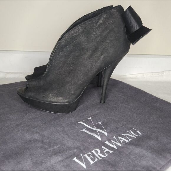 Vera Wang Black Leather High Heels - Picture 5 of 11